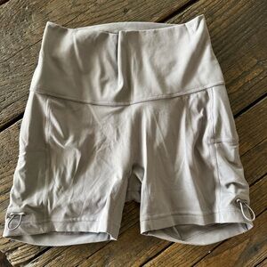 Gymshark Women's Gray Active Workout Exercise Bike Shorts Size Small